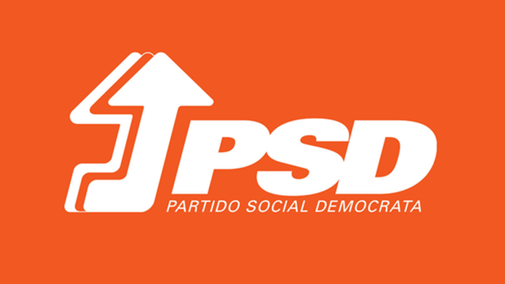 Fernando Almeida, Cancela Moura e Paulo Rangel na apresentação