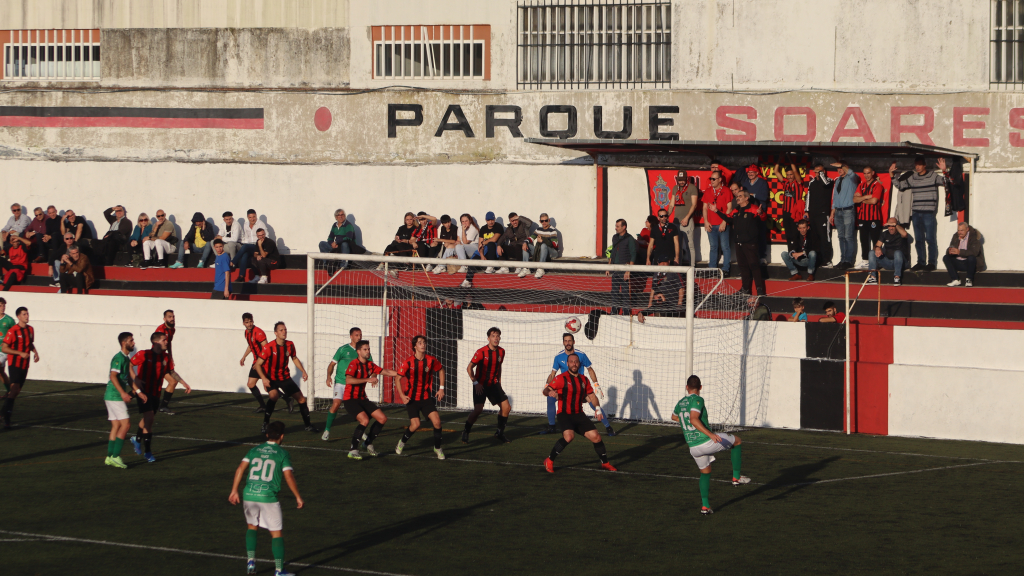 Presão do Canidelo, traduzida em mais de uma dezena de cantos, não impediu triunfo do Vila FC